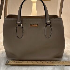 Kate spade grey w/ pink undertones 2 way purse